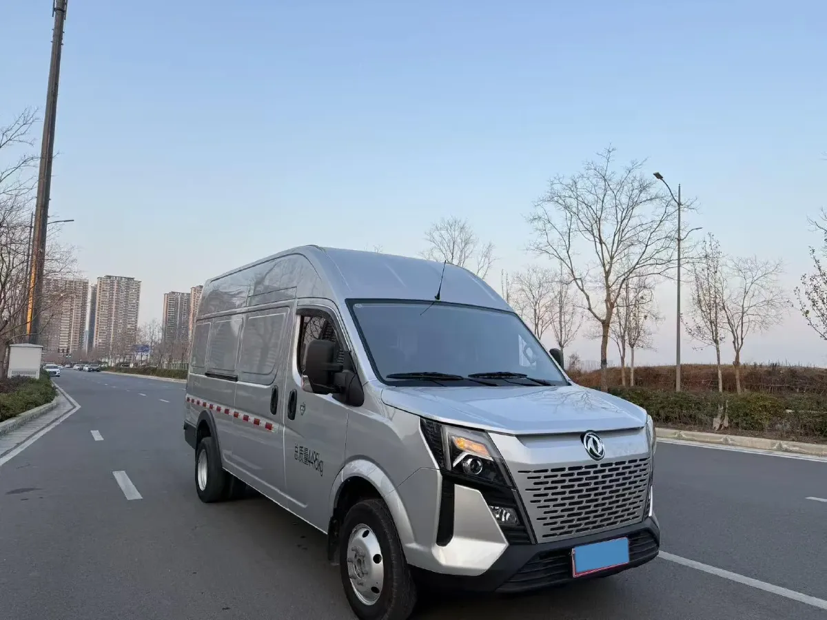 2023 Ford Transit 2.0T 220HP L4 5MT,autocango,china used car exporter,china ev exporter,chinese used car exporter,chinese used ev exporter