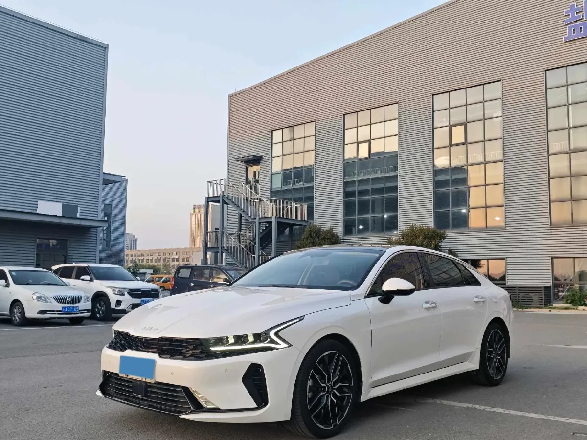 2021 Toyota Camry 2.0L 178HP L4 CVT,autocango,china used car exporter,china ev exporter,chinese used car exporter,chinese used ev exporter