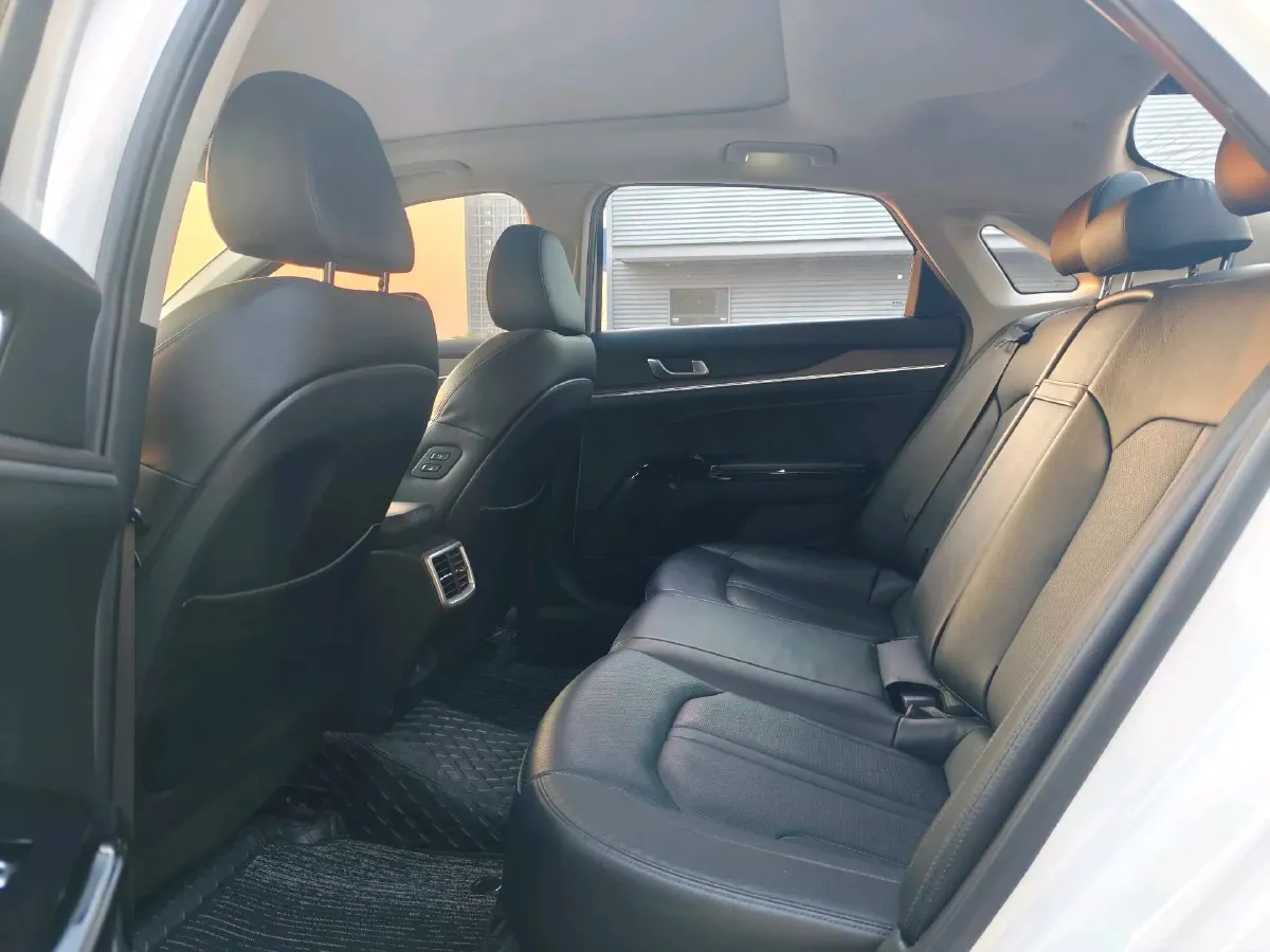 2021 Toyota Camry 2.0L 178HP L4 CVT,autocango,china used car exporter,china ev exporter,chinese used car exporter,chinese used ev exporter