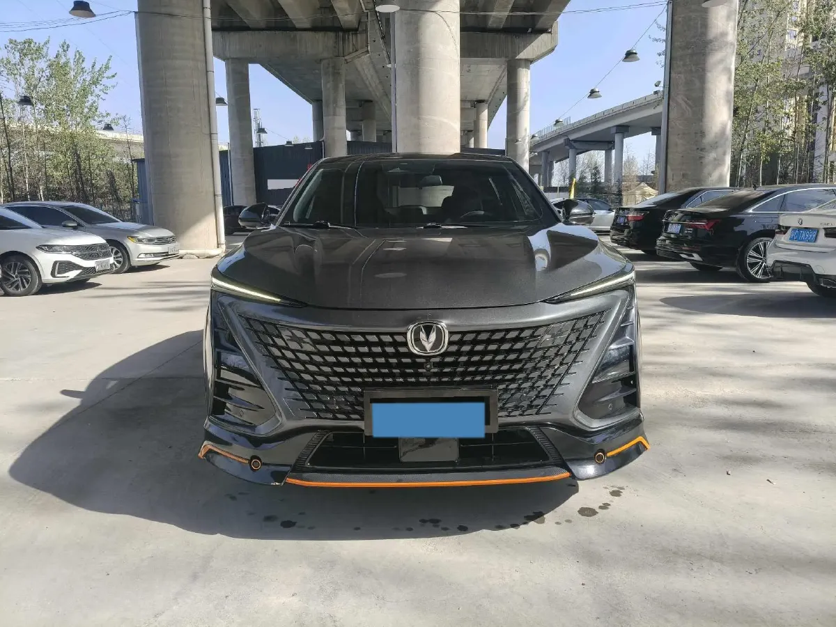 2022 ChangAn UNI-T 1.5T 188HP L4 7DCT,autocango,china used car exporter,china ev exporter,chinese used car exporter,chinese used ev exporter