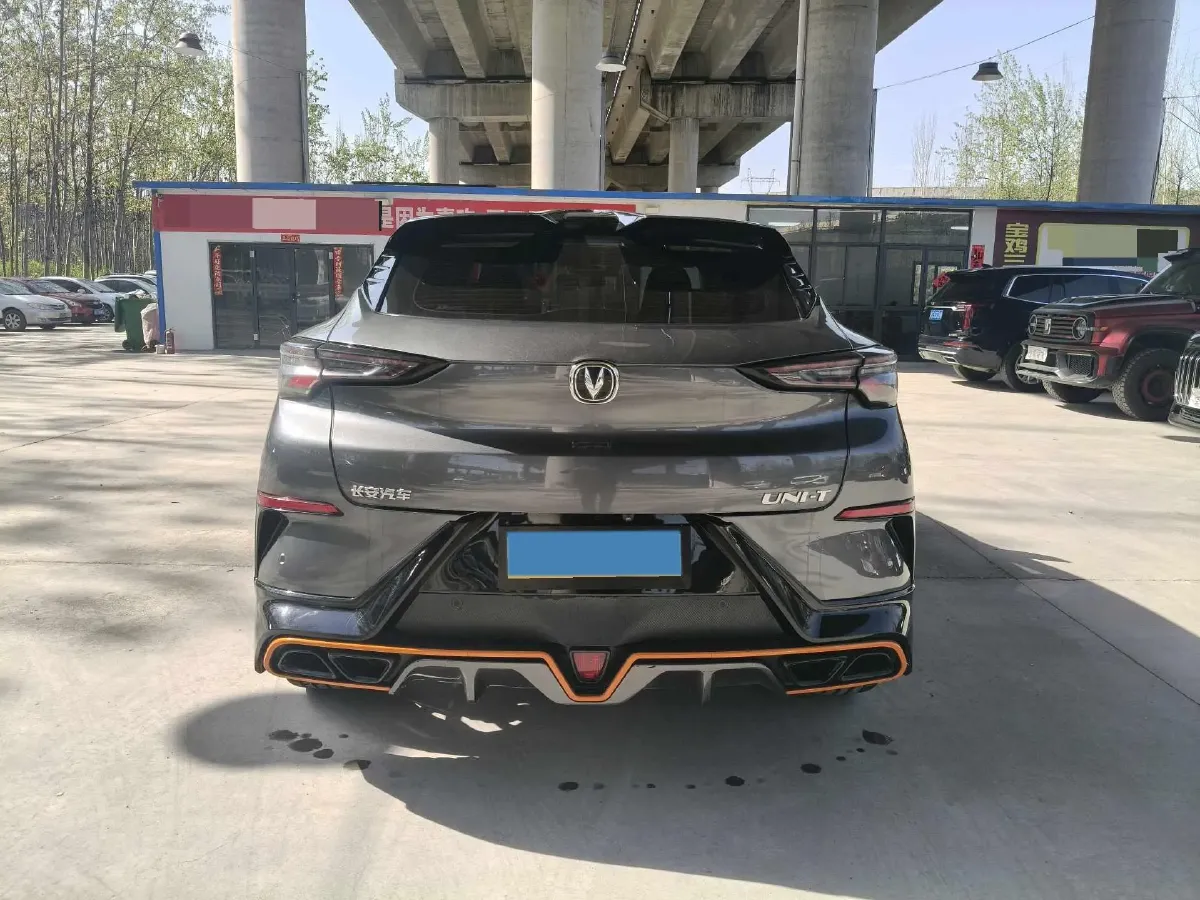 2022 ChangAn UNI-T 1.5T 188HP L4 7DCT,autocango,china used car exporter,china ev exporter,chinese used car exporter,chinese used ev exporter