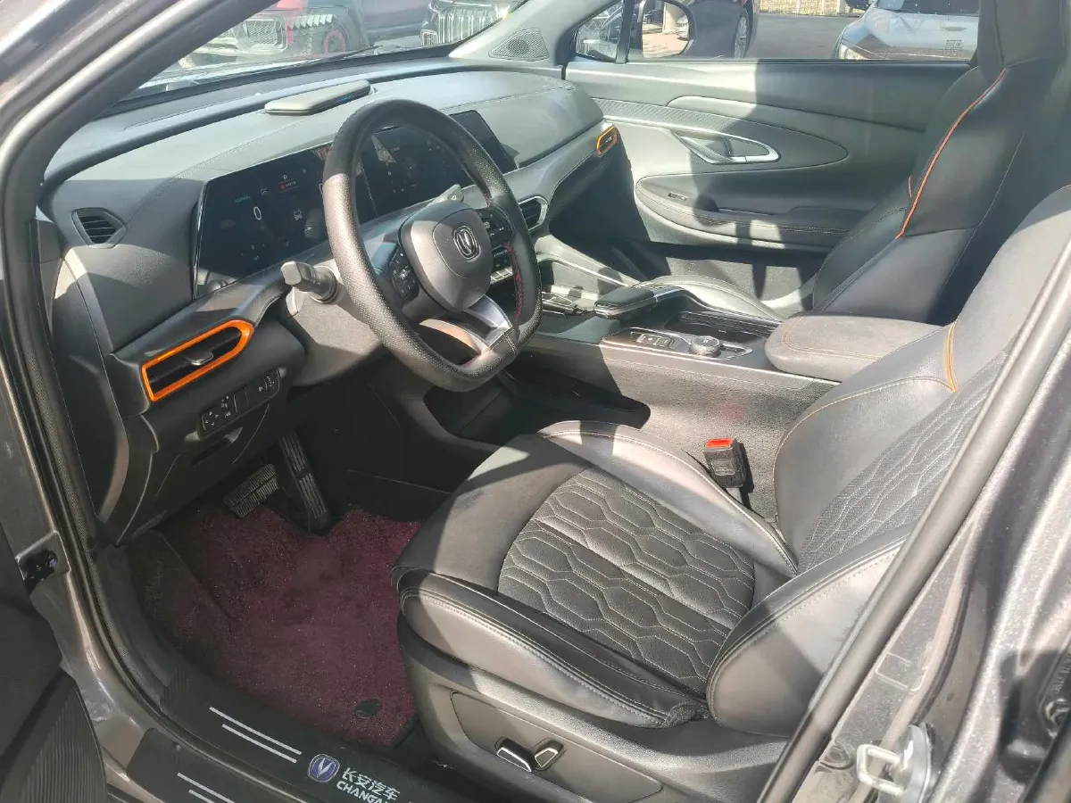 2022 ChangAn UNI-T 1.5T 188HP L4 7DCT,autocango,china used car exporter,china ev exporter,chinese used car exporter,chinese used ev exporter