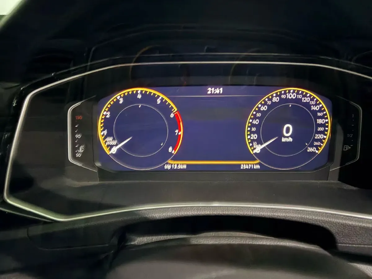 2022 Volkswagen T-Roc 1.4T 150HP L4 7DCT,autocango,china used car exporter,china ev exporter,chinese used car exporter,chinese used ev exporter