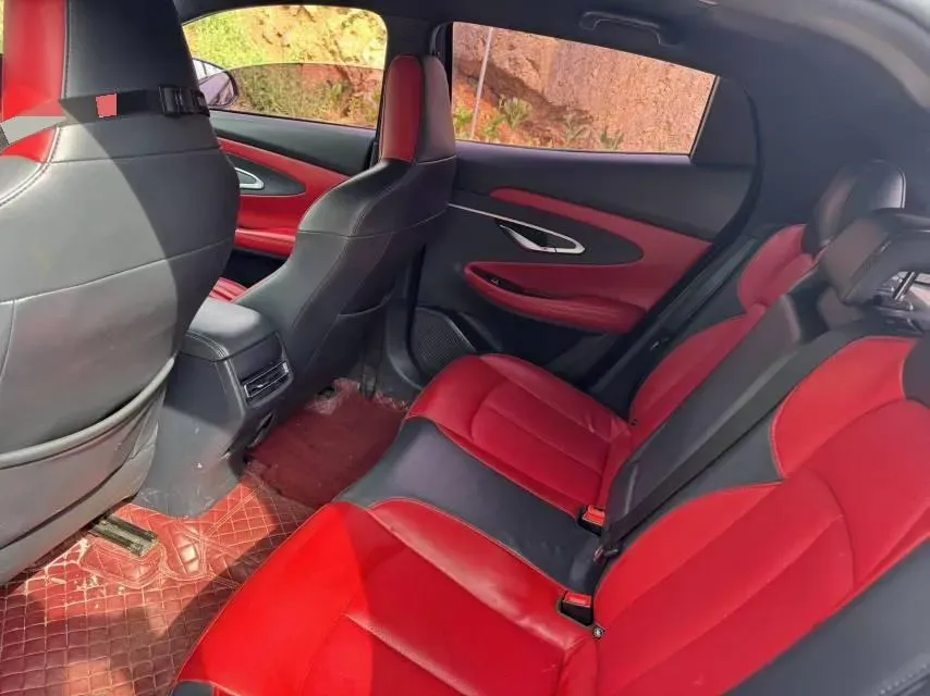 2020 ChangAn UNI-T 1.5T 180HP L4 7DCT,autocango,china used car exporter,china ev exporter,chinese used car exporter,chinese used ev exporter