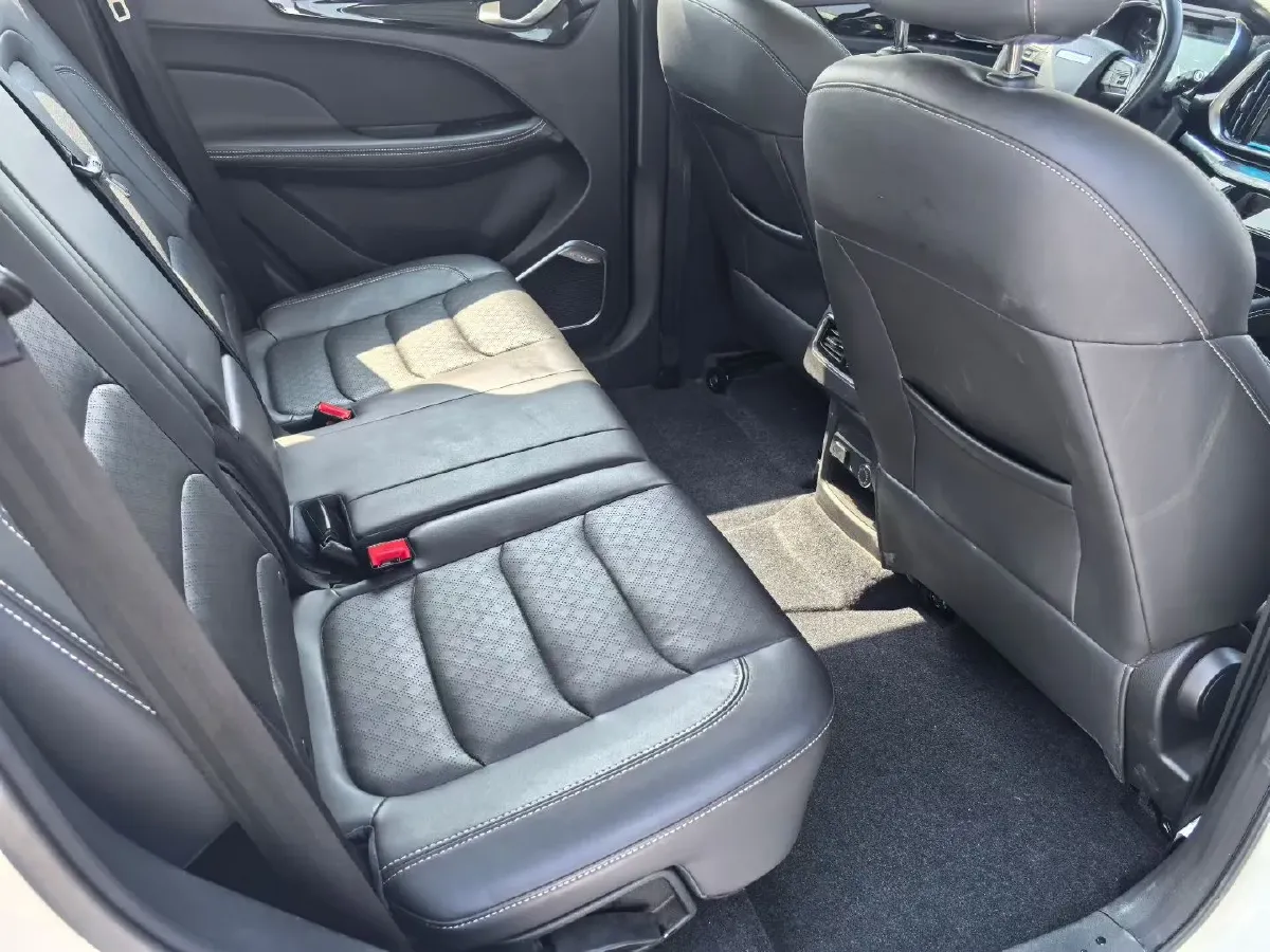 2019 Jetour X90 1.6T 197HP L4 7DCT,autocango,china used car exporter,china ev exporter,chinese used car exporter,chinese used ev exporter