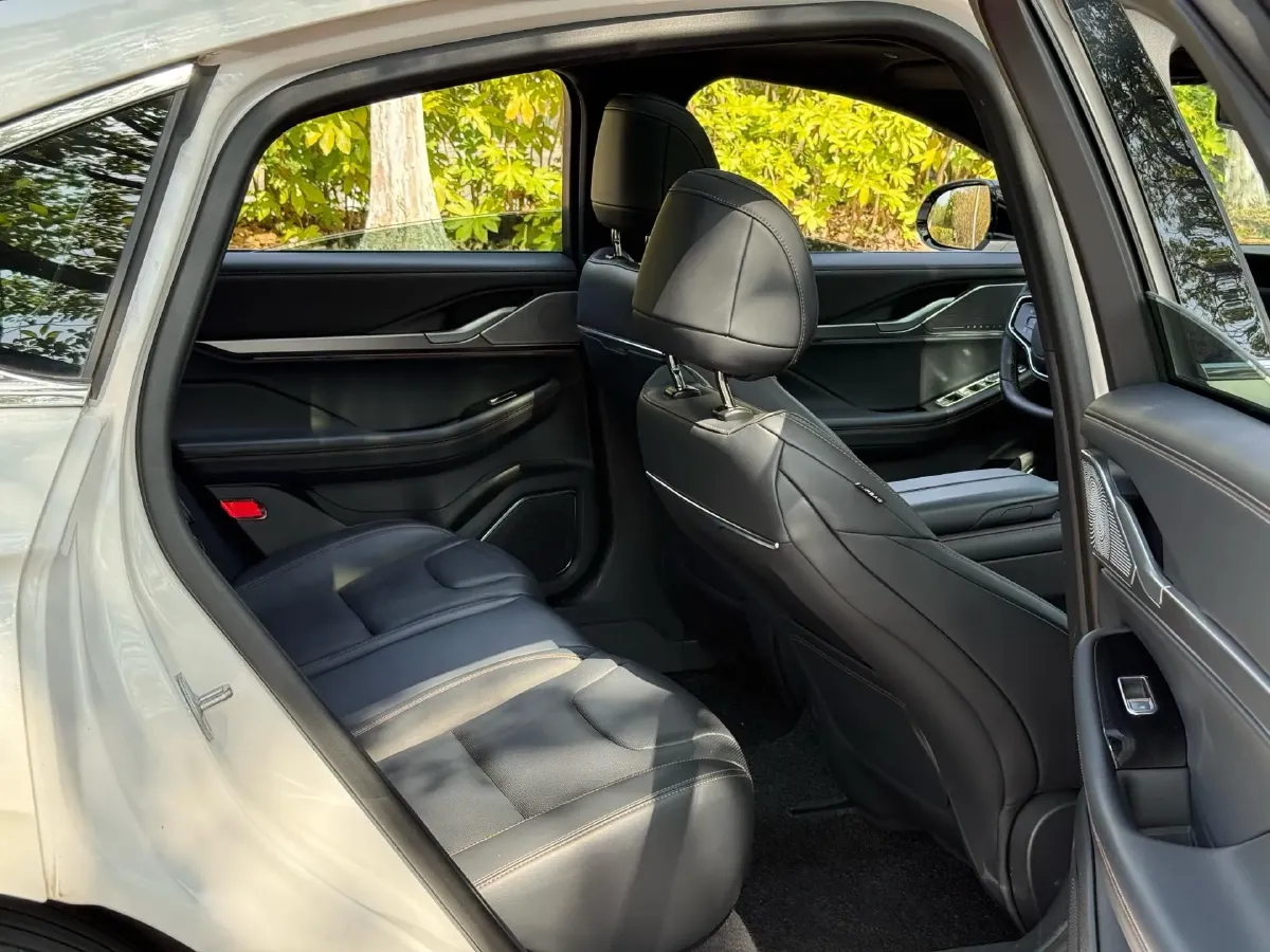 2022 Lincoln Z 2.0T 246HP L4 8AT,autocango,china used car exporter,china ev exporter,chinese used car exporter,chinese used ev exporter