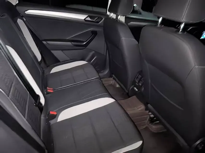 2021 Volkswagen T-Roc 1.4T 150HP L4 7DCT,autocango,china used car exporter,china ev exporter,chinese used car exporter,chinese used ev exporter