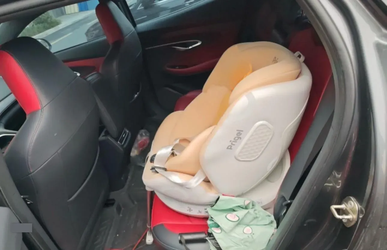 2020 ChangAn UNI-T 1.5T 180HP L4 7DCT,autocango,china used car exporter,china ev exporter,chinese used car exporter,chinese used ev exporter