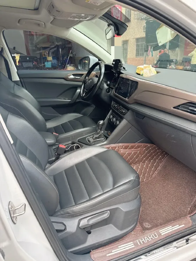 2019 MINI MINI 1.5T 102HP L3 7DCT,autocango,china used car exporter,china ev exporter,chinese used car exporter,chinese used ev exporter