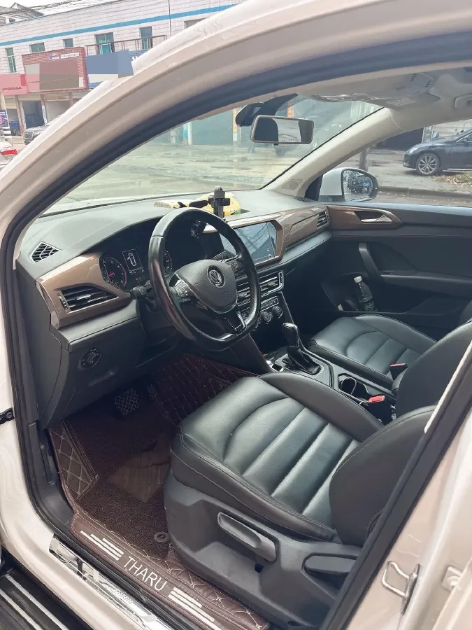 2019 MINI MINI 1.5T 102HP L3 7DCT,autocango,china used car exporter,china ev exporter,chinese used car exporter,chinese used ev exporter