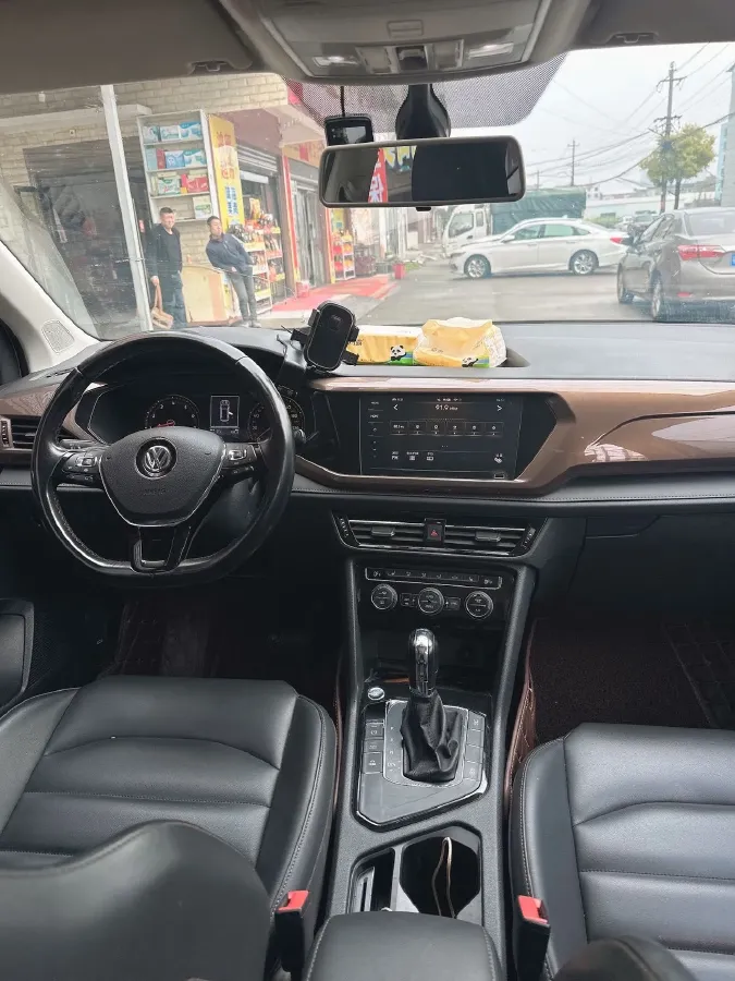 2019 MINI MINI 1.5T 102HP L3 7DCT,autocango,china used car exporter,china ev exporter,chinese used car exporter,chinese used ev exporter