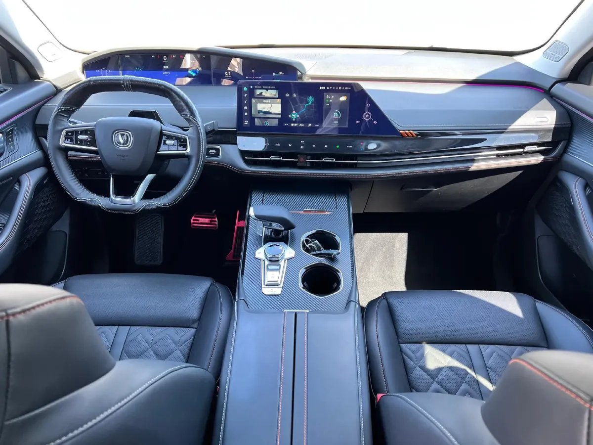 2021 ChangAn UNI-K 2.0T 233HP L4 8AT,autocango,china used car exporter,china ev exporter,chinese used car exporter,chinese used ev exporter