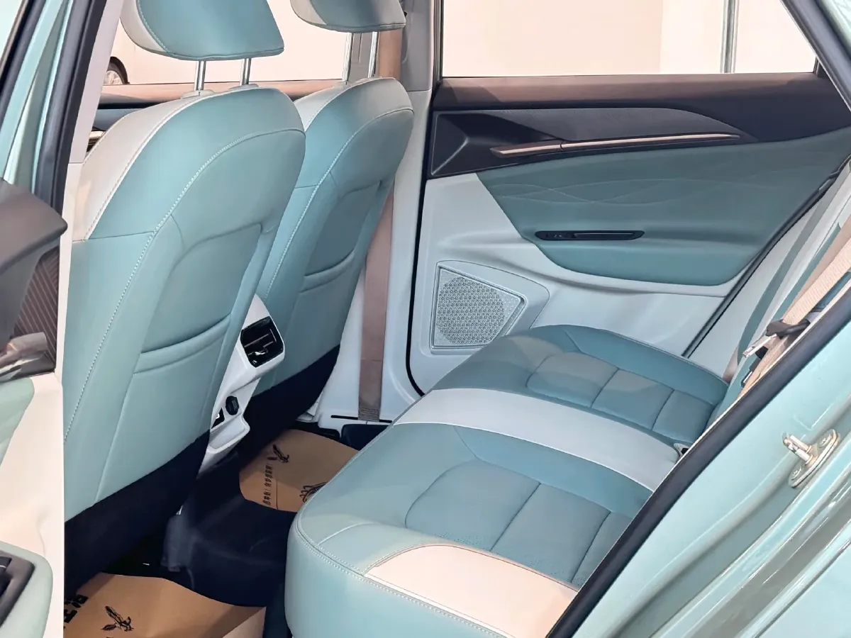 2022 Ruichi Auto ED71 BEV 60.152KWH,autocango,china used car exporter,china ev exporter,chinese used car exporter,chinese used ev exporter