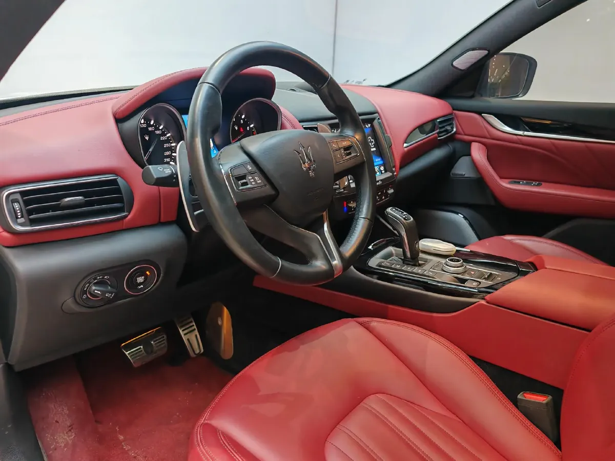 2019 Maserati Levante 3.0T 350HP V6 8AT,autocango,china used car exporter,china ev exporter,chinese used car exporter,chinese used ev exporter