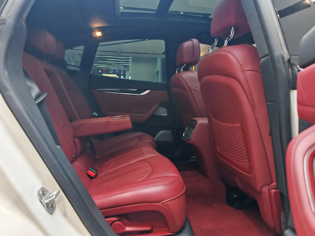 2019 Maserati Levante 3.0T 350HP V6 8AT,autocango,china used car exporter,china ev exporter,chinese used car exporter,chinese used ev exporter