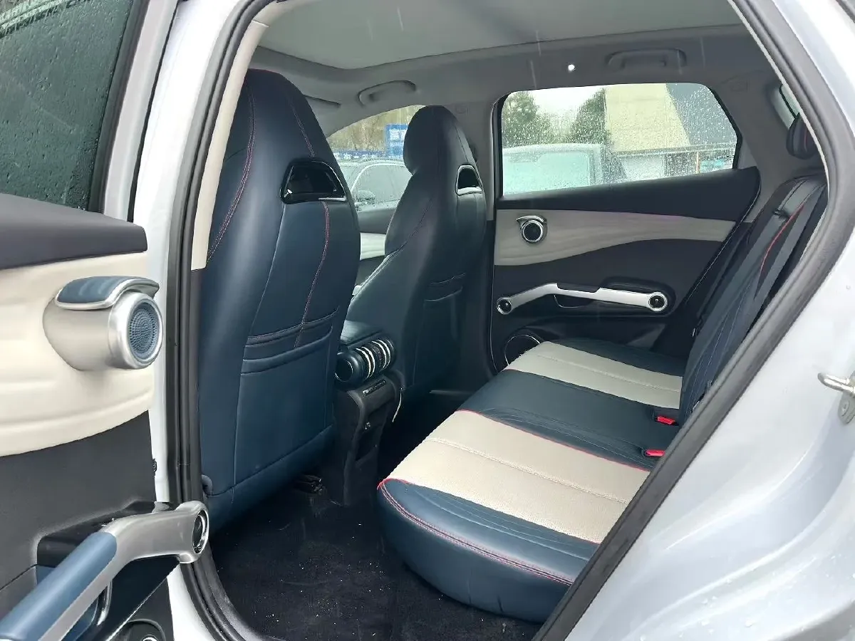 2022 Roewe RX5 MAX 1.5T 181HP L4 6AT,autocango,china used car exporter,china ev exporter,chinese used car exporter,chinese used ev exporter