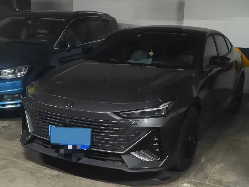 2022 ChangAn UNI-V 1.5T 188HP L4 7DCT,autocango,china used car exporter,china ev exporter,chinese used car exporter,chinese used ev exporter