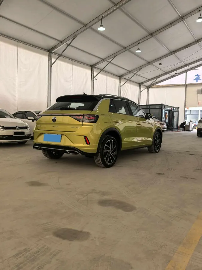 2023 Volkswagen T-Roc 1.5T 160HP L4 7DCT,autocango,china used car exporter,china ev exporter,chinese used car exporter,chinese used ev exporter