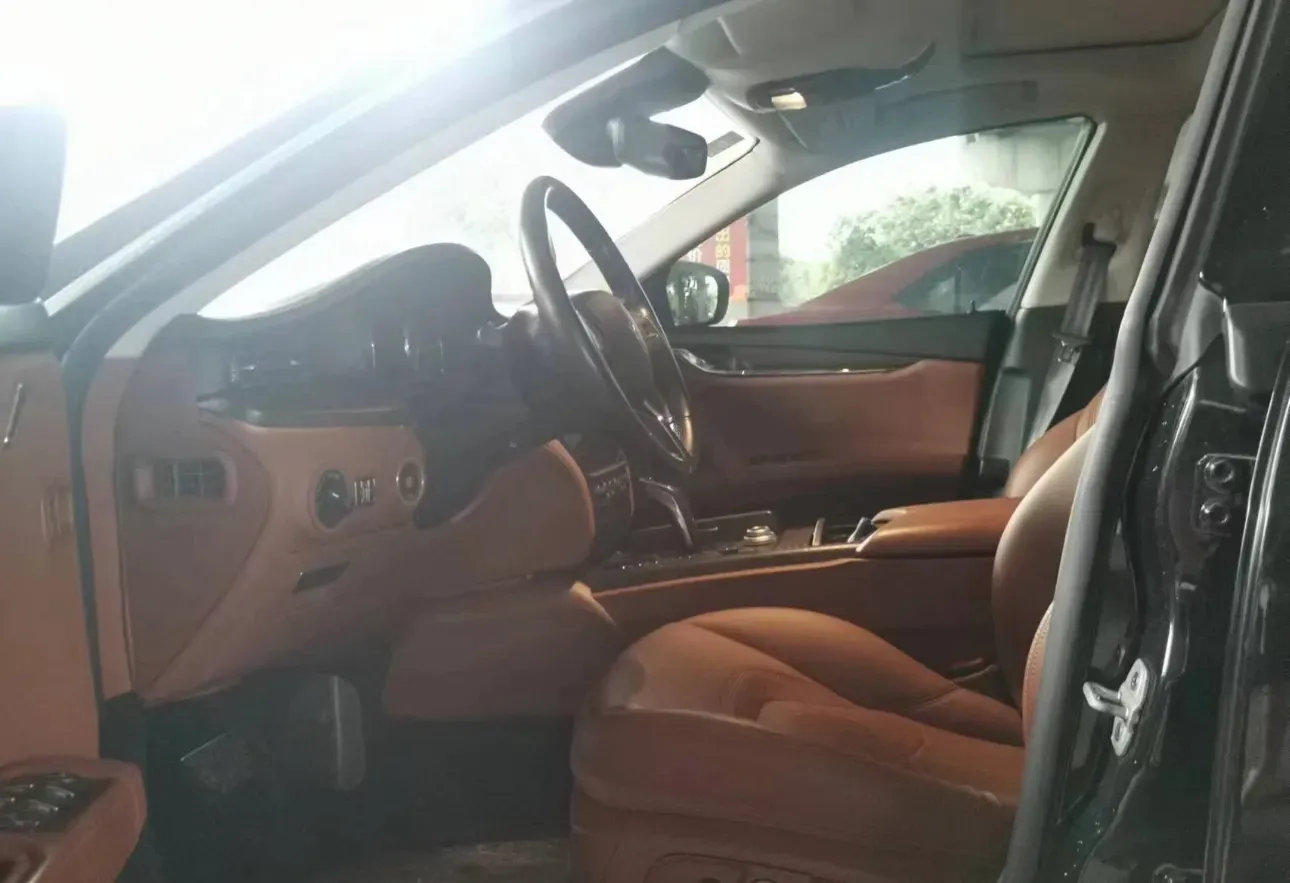 2021 Maserati Quattroporte 3.0T 350HP V6 8AT,autocango,china used car exporter,china ev exporter,chinese used car exporter,chinese used ev exporter