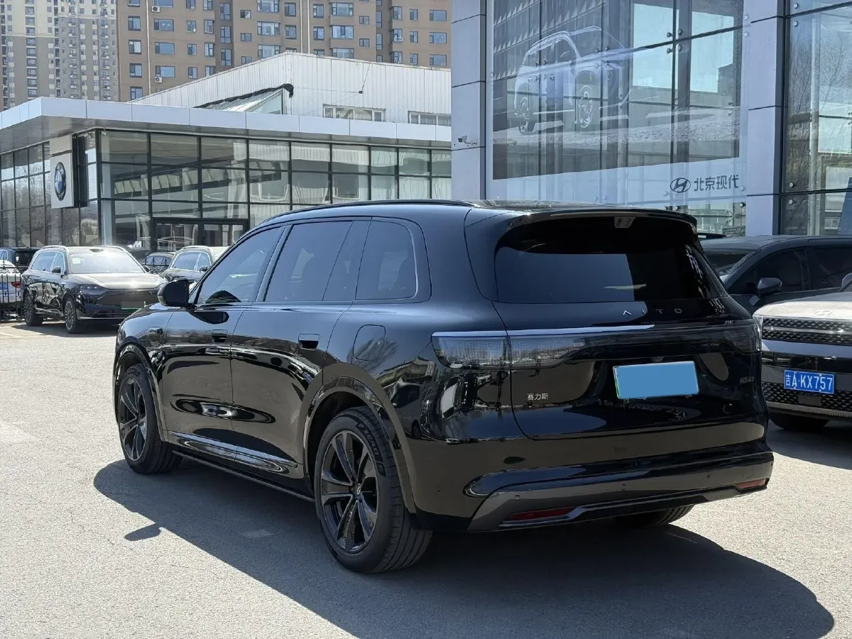 2025 AITO AITO M8 REEV 160HP REEV 53.4KWH,autocango,china used car exporter,china ev exporter,chinese used car exporter,chinese used ev exporter