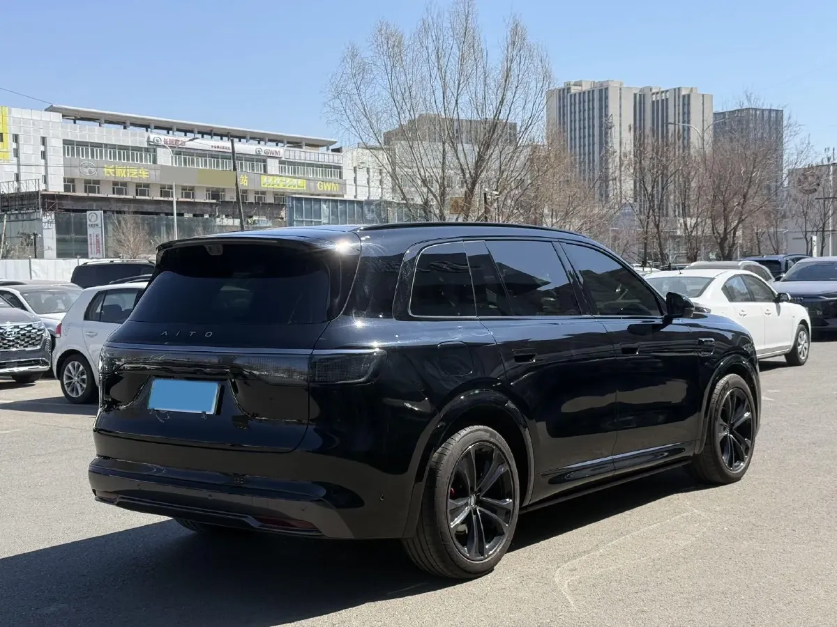 2025 AITO AITO M8 REEV 160HP REEV 53.4KWH,autocango,china used car exporter,china ev exporter,chinese used car exporter,chinese used ev exporter