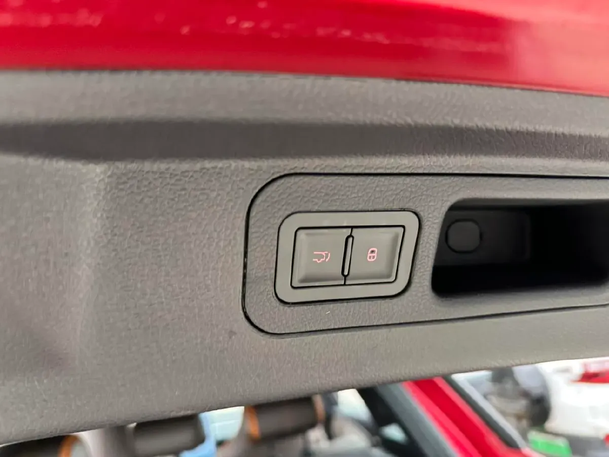 2022 Geely JiaJi 1.5T 177HP L3 7DCT PHEV 15.5KWH,autocango,china used car exporter,china ev exporter,chinese used car exporter,chinese used ev exporter