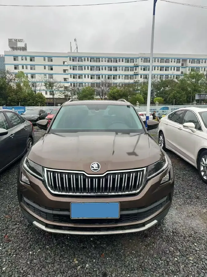 2018 Skoda Kodiak 2.0T 186HP L4 7DCT,autocango,china used car exporter,china ev exporter,chinese used car exporter,chinese used ev exporter