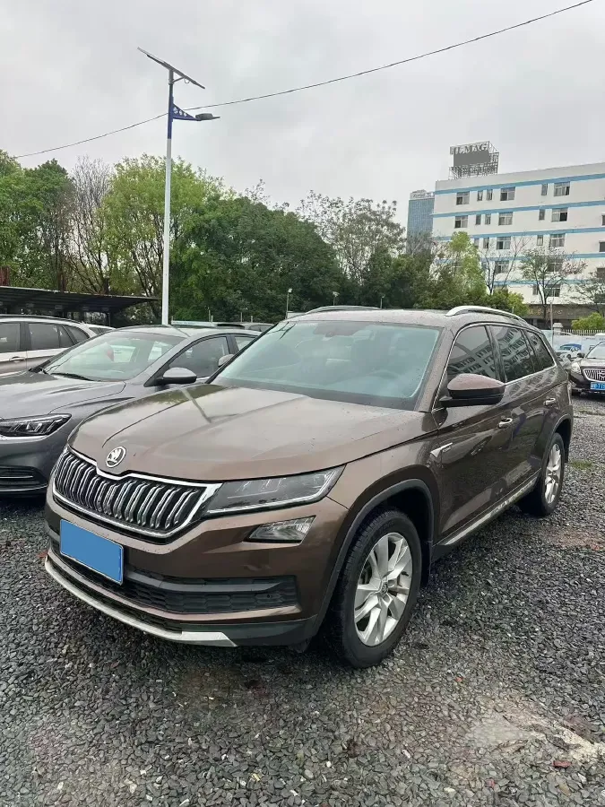 2018 Skoda Kodiak 2.0T 186HP L4 7DCT,autocango,china used car exporter,china ev exporter,chinese used car exporter,chinese used ev exporter