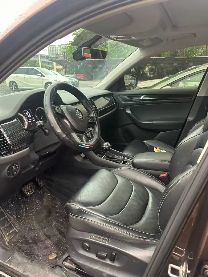 2018 Skoda Kodiak 2.0T 186HP L4 7DCT,autocango,china used car exporter,china ev exporter,chinese used car exporter,chinese used ev exporter