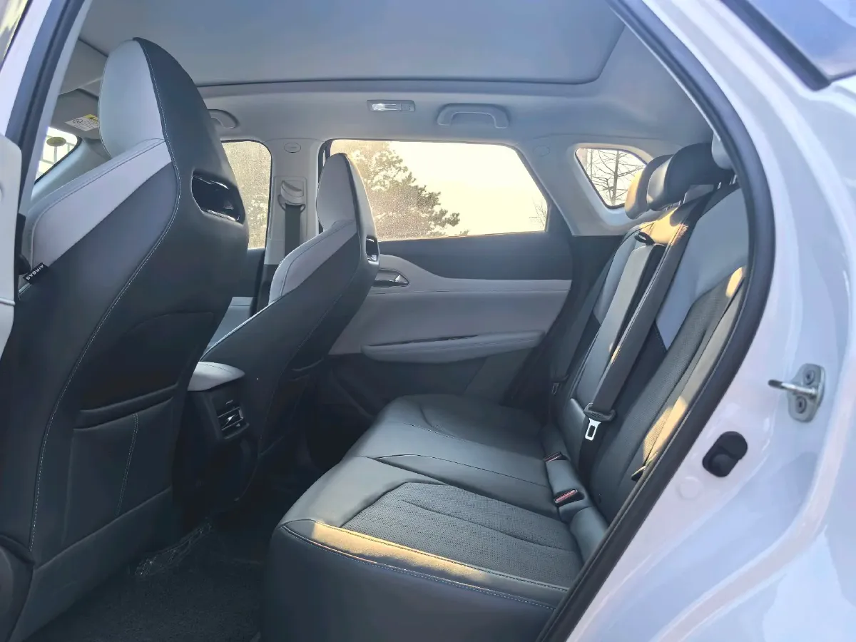 2025 ChangAn UNI-Z 1.5T 188HP L4 7DCT,autocango,china used car exporter,china ev exporter,chinese used car exporter,chinese used ev exporter