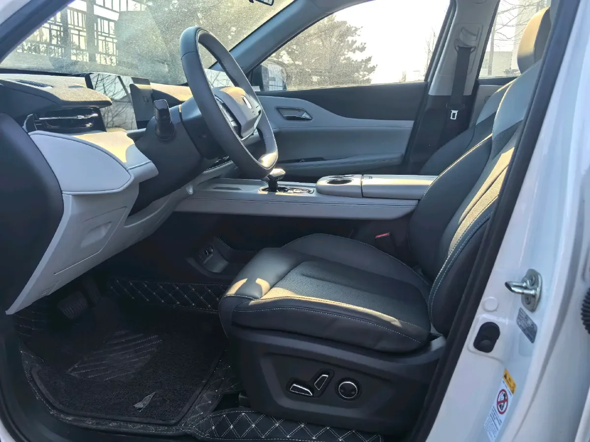 2025 ChangAn UNI-Z 1.5T 188HP L4 7DCT,autocango,china used car exporter,china ev exporter,chinese used car exporter,chinese used ev exporter