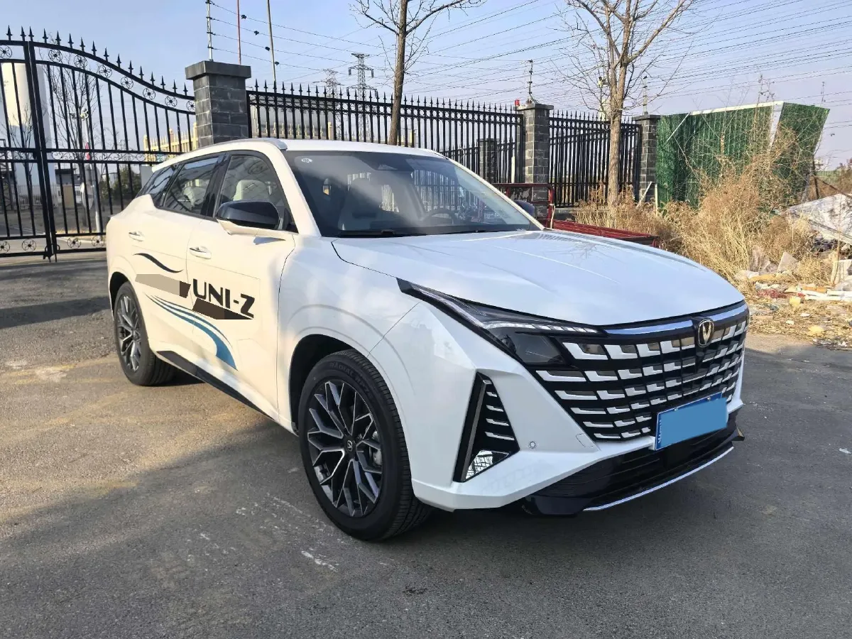 2025 ChangAn UNI-Z 1.5T 188HP L4 7DCT,autocango,china used car exporter,china ev exporter,chinese used car exporter,chinese used ev exporter