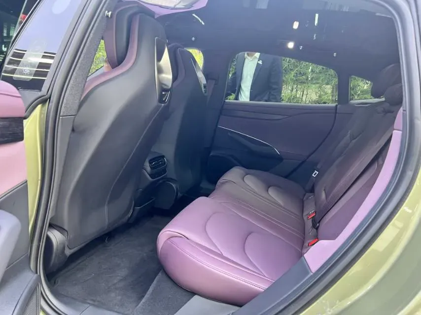 2024 MI SU7 BEV 73.6KWH,autocango,china used car exporter,china ev exporter,chinese used car exporter,chinese used ev exporter