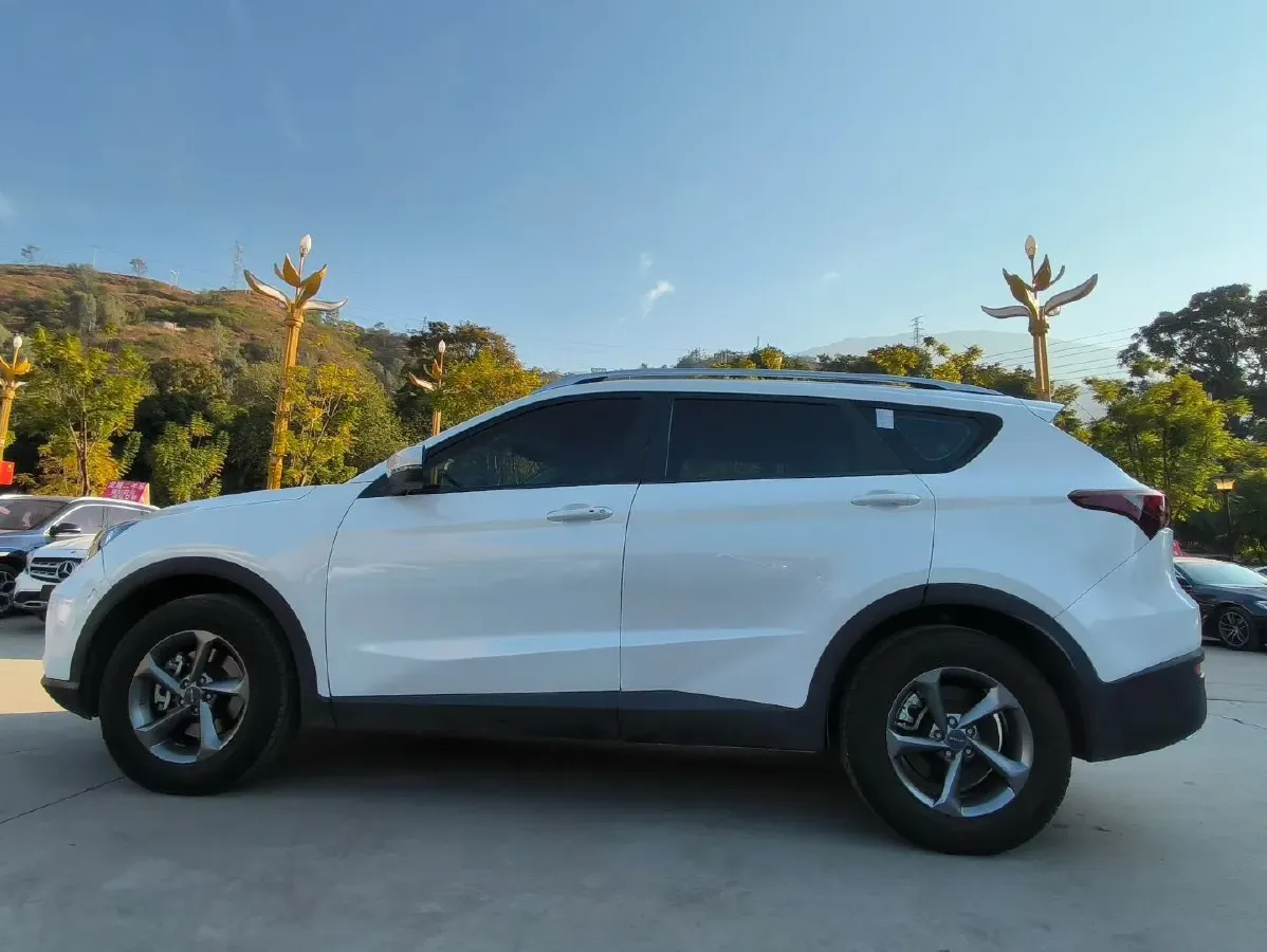 2020 Jetour X70M 1.5T 156HP L4 6DCT,autocango,china used car exporter,china ev exporter,chinese used car exporter,chinese used ev exporter