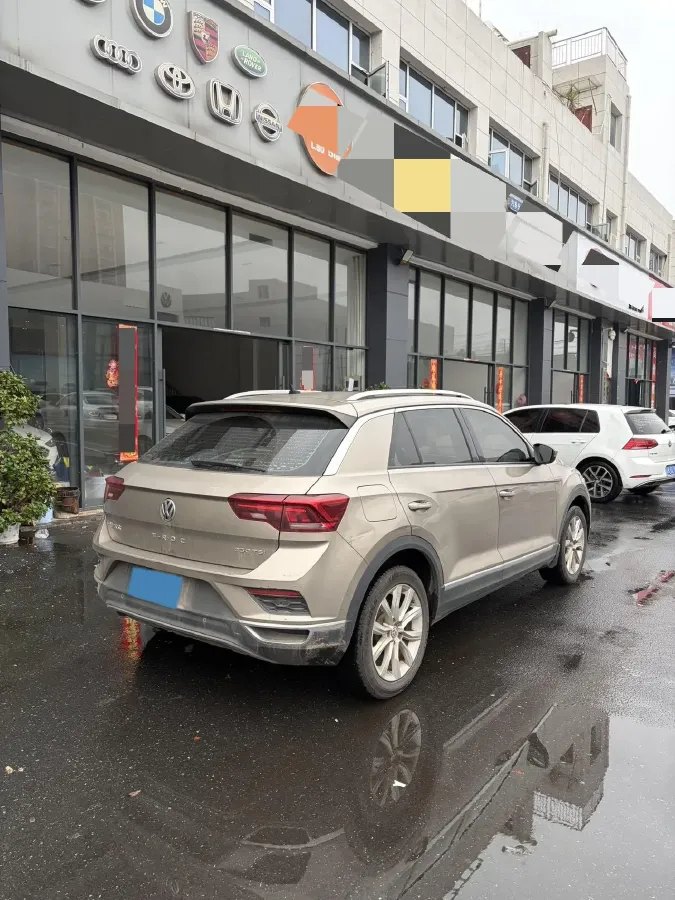 2019 Volkswagen T-Roc 1.4T 131HP L4 7DCT,autocango,china used car exporter,china ev exporter,chinese used car exporter,chinese used ev exporter