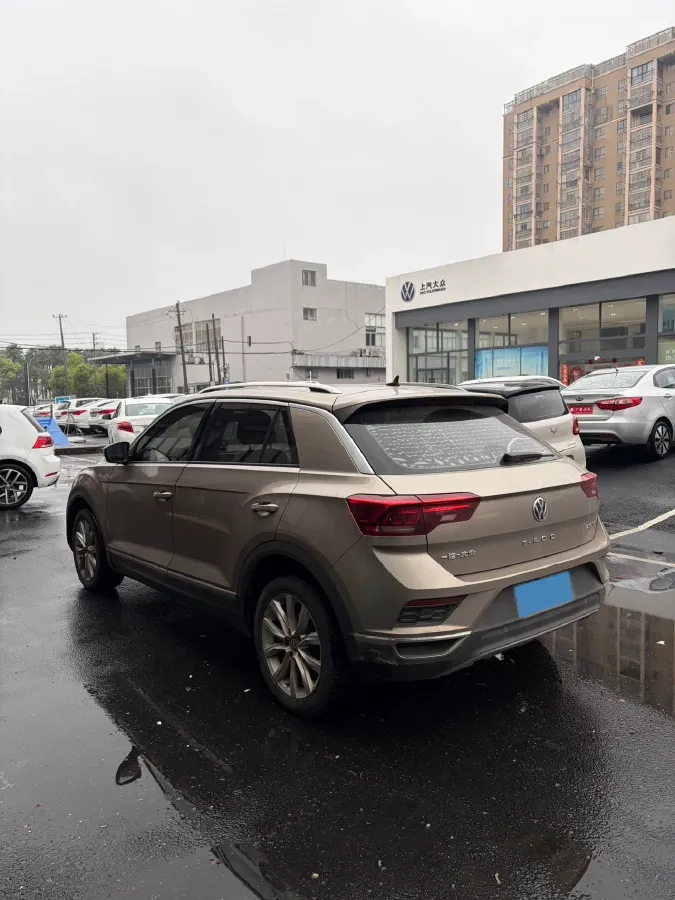 2019 Volkswagen T-Roc 1.4T 131HP L4 7DCT,autocango,china used car exporter,china ev exporter,chinese used car exporter,chinese used ev exporter