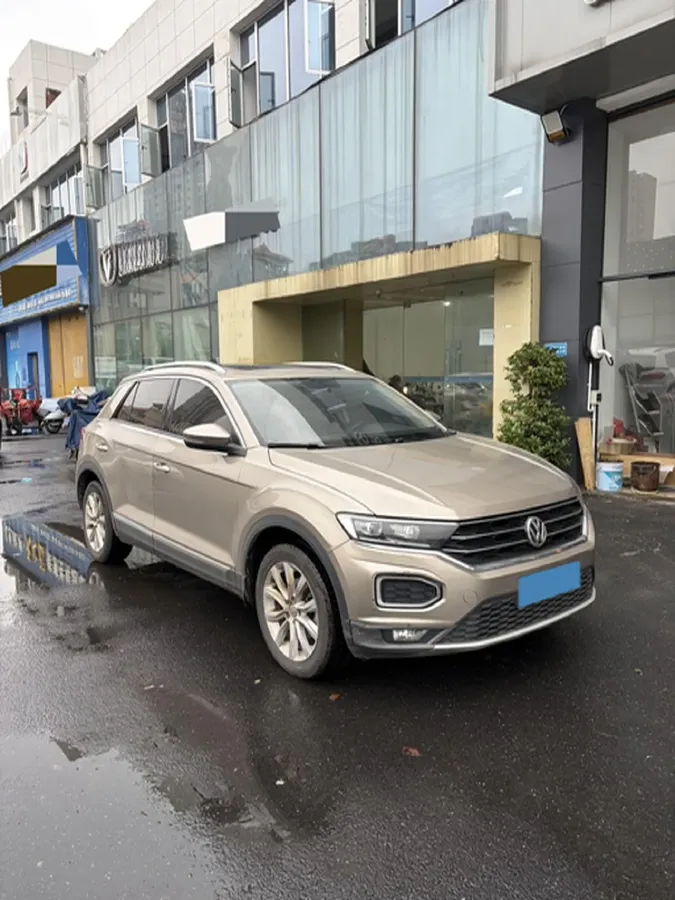 2019 Volkswagen T-Roc 1.4T 131HP L4 7DCT,autocango,china used car exporter,china ev exporter,chinese used car exporter,chinese used ev exporter