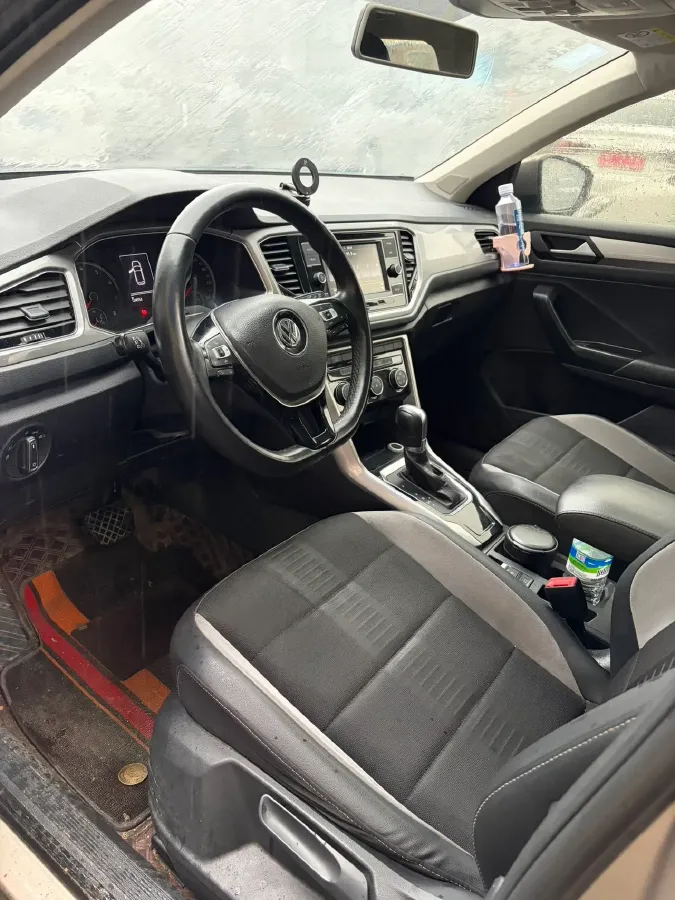 2019 Volkswagen T-Roc 1.4T 131HP L4 7DCT,autocango,china used car exporter,china ev exporter,chinese used car exporter,chinese used ev exporter