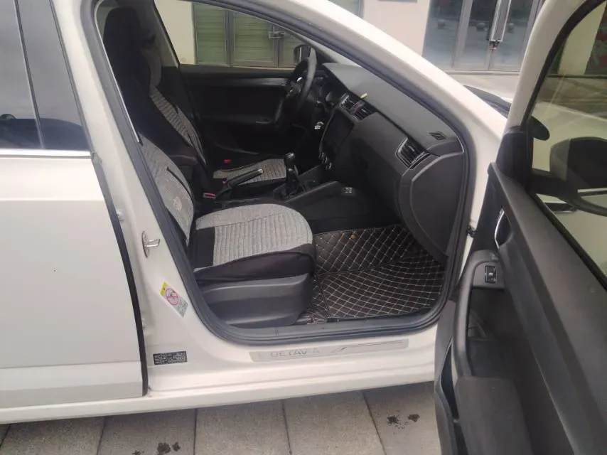 2017 Skoda Octavia 1.6L 110HP L4 6AT,autocango,china used car exporter,china ev exporter,chinese used car exporter,chinese used ev exporter