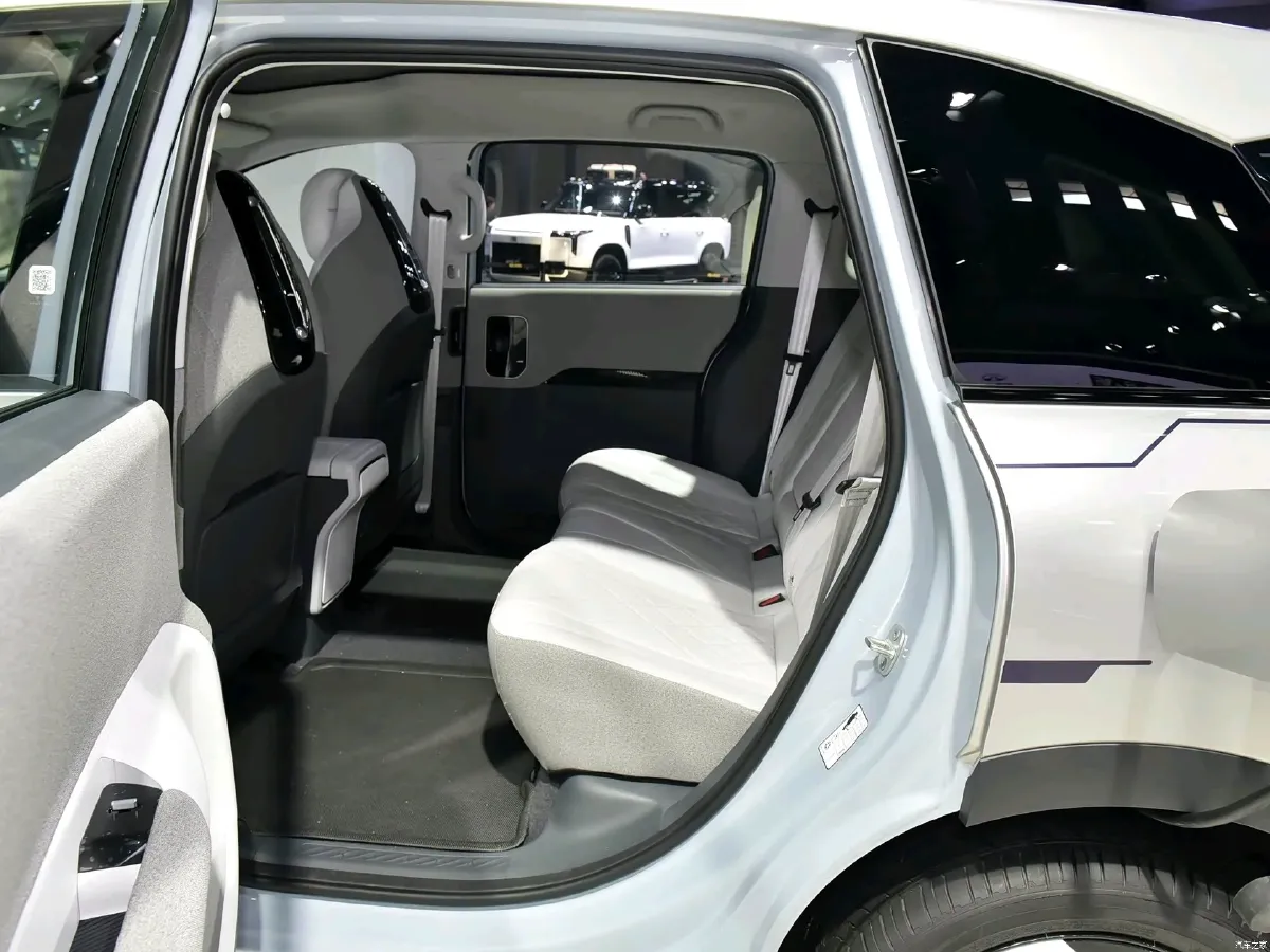 2023 JAC T8 2.0T 170HP L4 8AT,autocango,china used car exporter,china ev exporter,chinese used car exporter,chinese used ev exporter