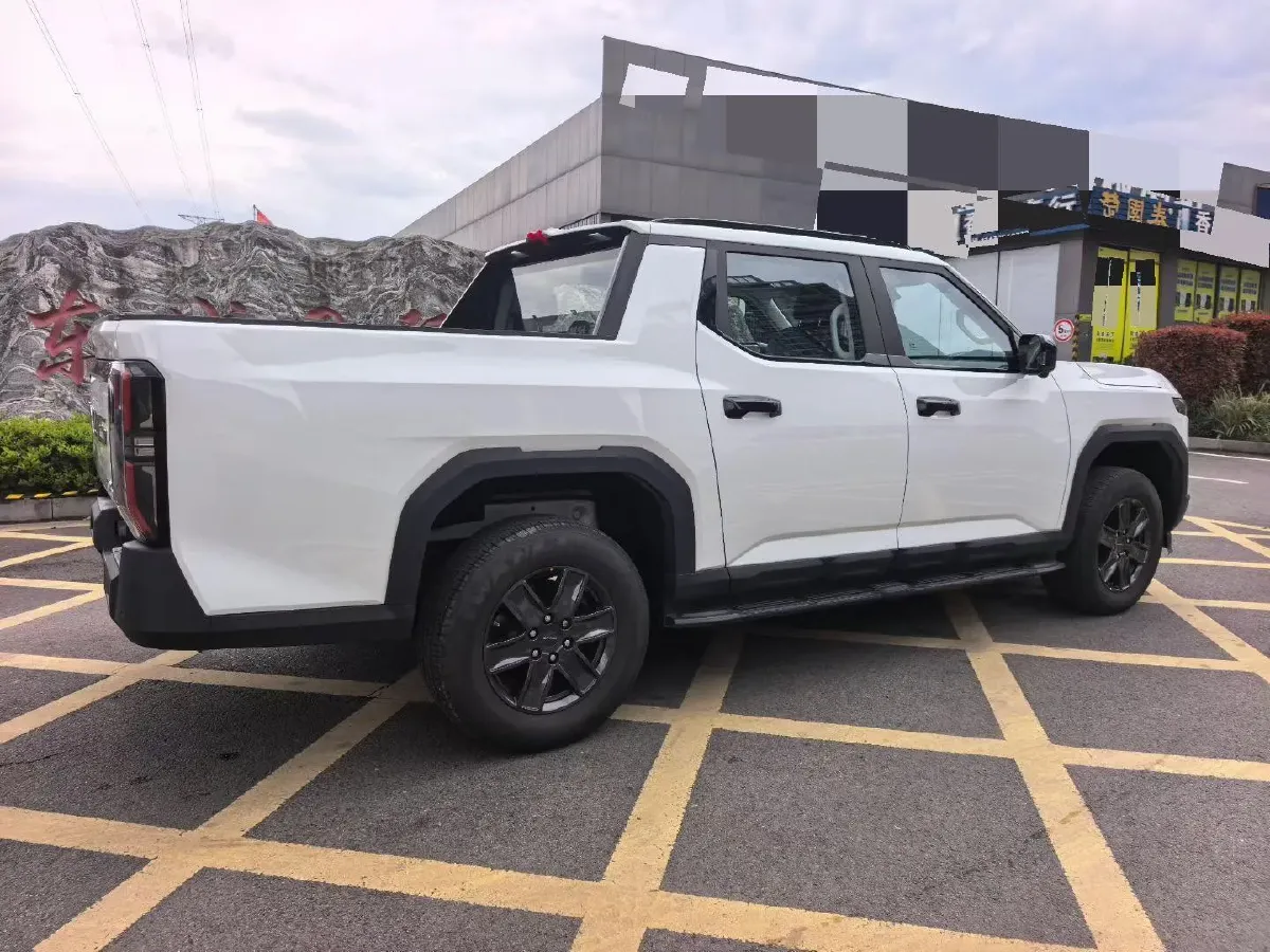 2025 MAXUS InterstellarX 2.5T 224HP L4 8AT,autocango,china used car exporter,china ev exporter,chinese used car exporter,chinese used ev exporter