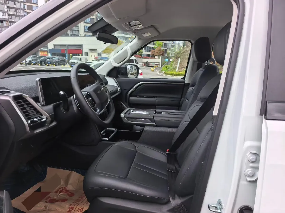 2025 MAXUS InterstellarX 2.5T 224HP L4 8AT,autocango,china used car exporter,china ev exporter,chinese used car exporter,chinese used ev exporter