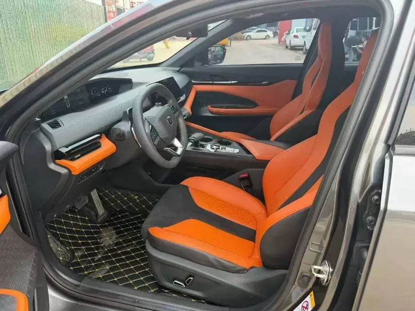 2023 ChangAn UNI-V 1.5T 188HP L4 7DCT,autocango,china used car exporter,china ev exporter,chinese used car exporter,chinese used ev exporter