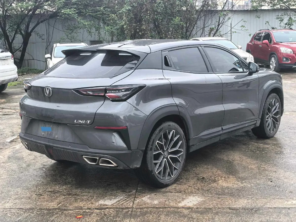 2022 ChangAn UNI-T 1.5T 188HP L4 7DCT,autocango,china used car exporter,china ev exporter,chinese used car exporter,chinese used ev exporter