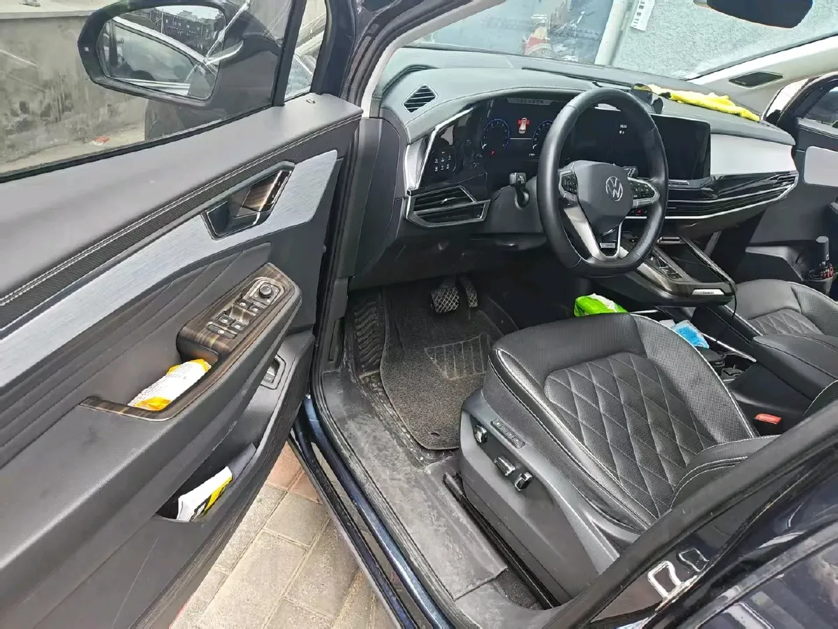 2023 Volkswagen Talagon 2.0T 220HP L4 7DCT,autocango,china used car exporter,china ev exporter,chinese used car exporter,chinese used ev exporter