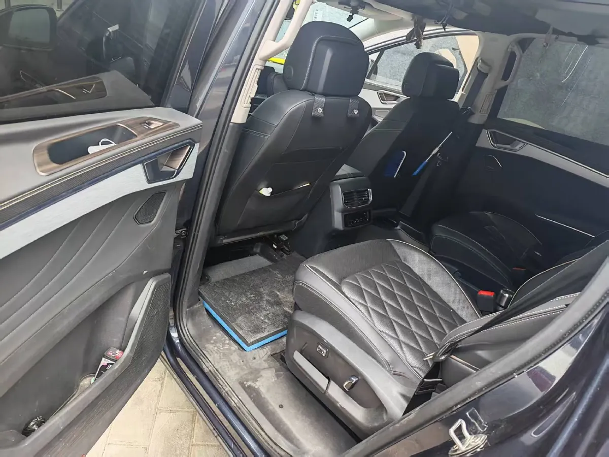 2023 Volkswagen Talagon 2.0T 220HP L4 7DCT,autocango,china used car exporter,china ev exporter,chinese used car exporter,chinese used ev exporter