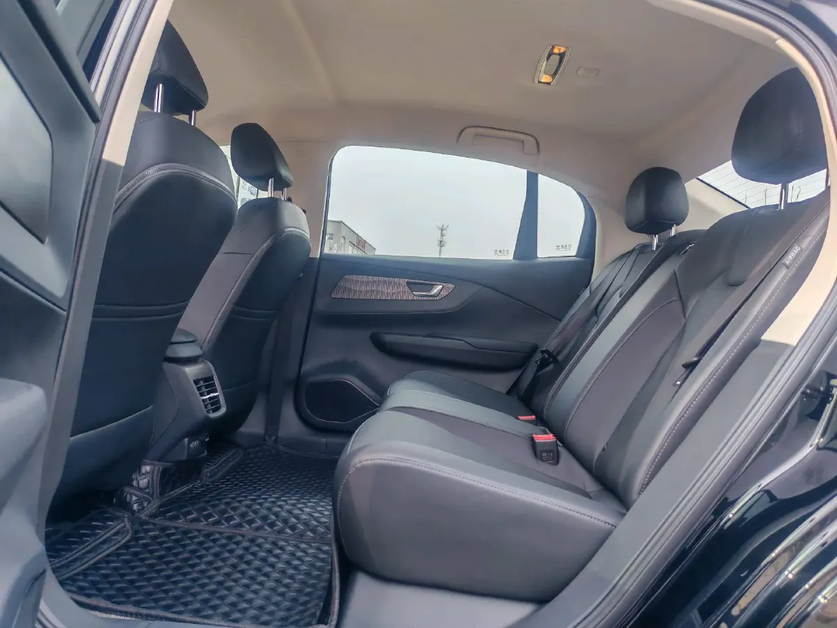 2024 HongQi E-QM5 BEV 60KWH,autocango,china used car exporter,china ev exporter,chinese used car exporter,chinese used ev exporter