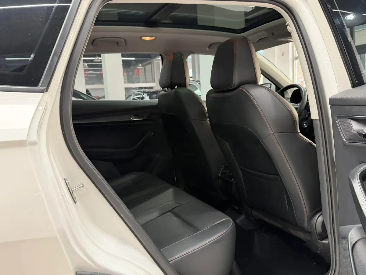 2022 Skoda Karoq 1.4T 150HP L4 7DCT,autocango,china used car exporter,china ev exporter,chinese used car exporter,chinese used ev exporter