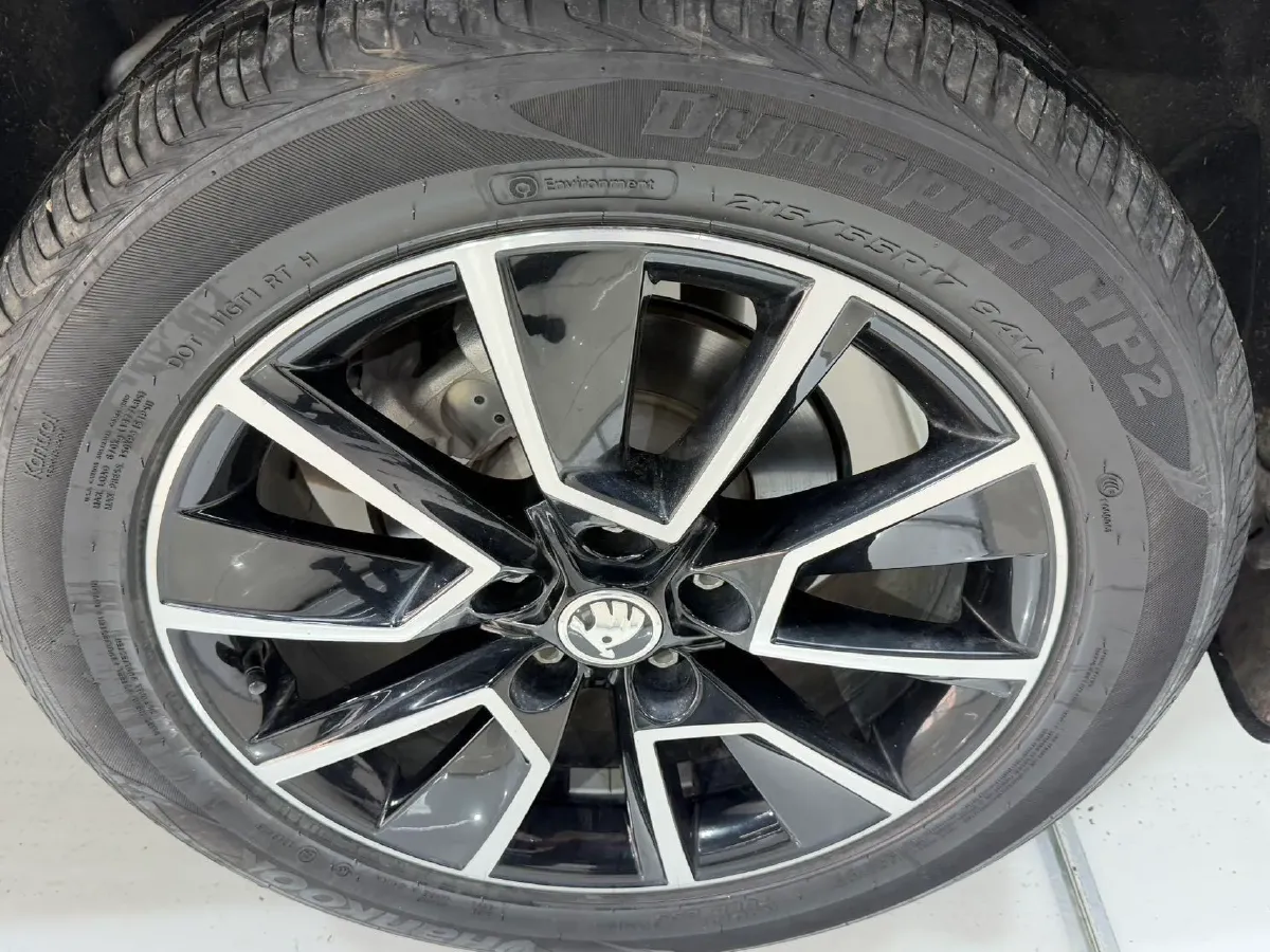 2022 Skoda Karoq 1.4T 150HP L4 7DCT,autocango,china used car exporter,china ev exporter,chinese used car exporter,chinese used ev exporter