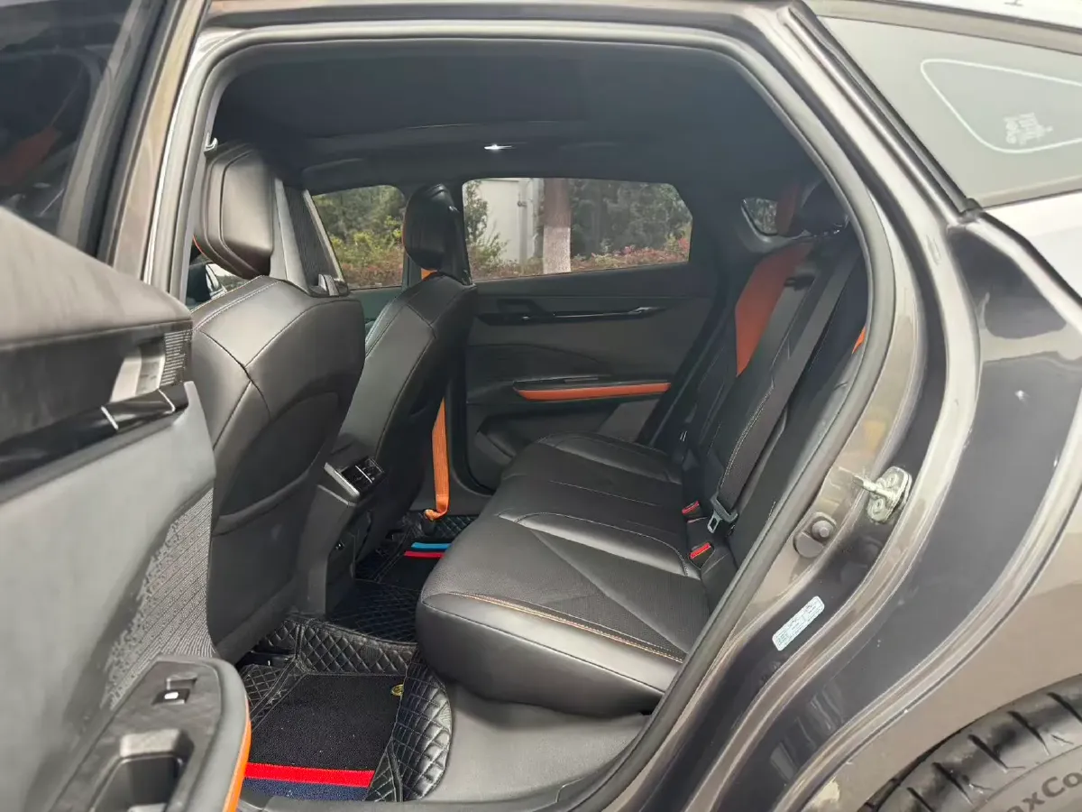 2022 ChangAn UNI-V 1.5T 188HP L4 7DCT,autocango,china used car exporter,china ev exporter,chinese used car exporter,chinese used ev exporter